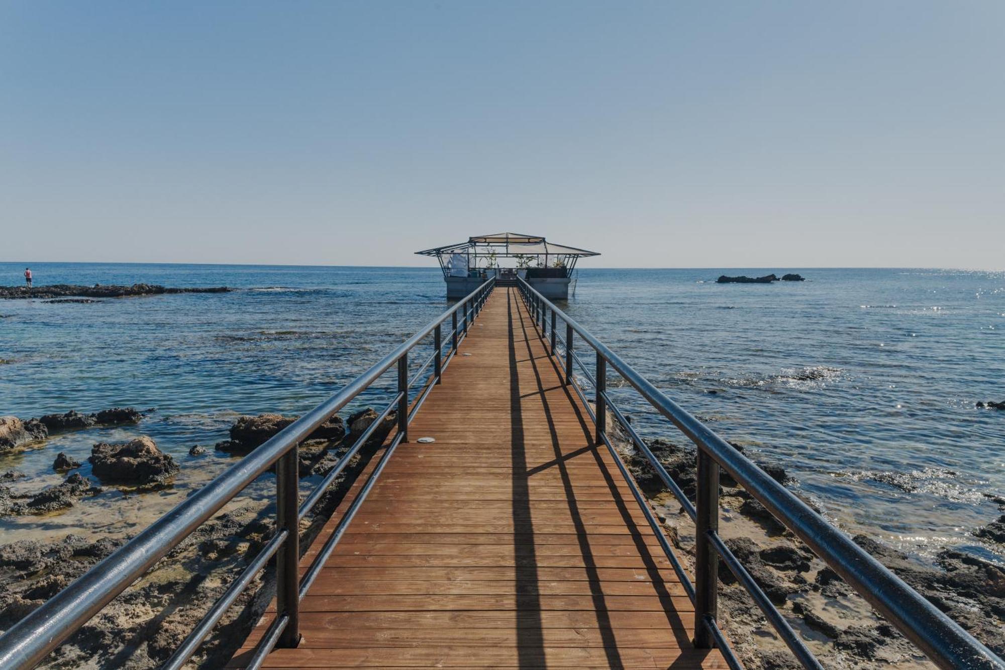 Arkin Palm Beach Hotel Famagusta  Exterior foto